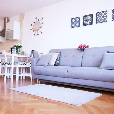 Cozy And Great Location By Cooee Apartments Warszawa Exteriör bild